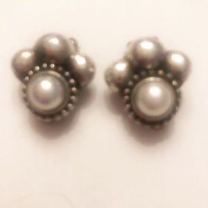 Dian Malouf SS & Pearl clip-on earrings